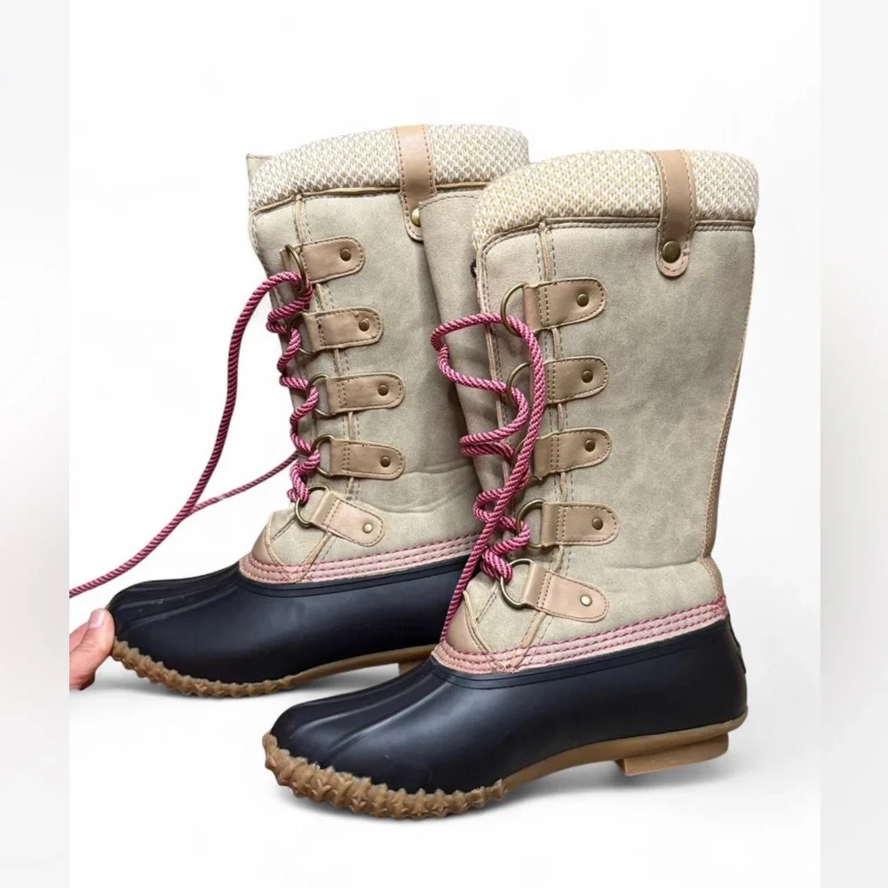 Stylish Women's Boots with Pink Laces‎